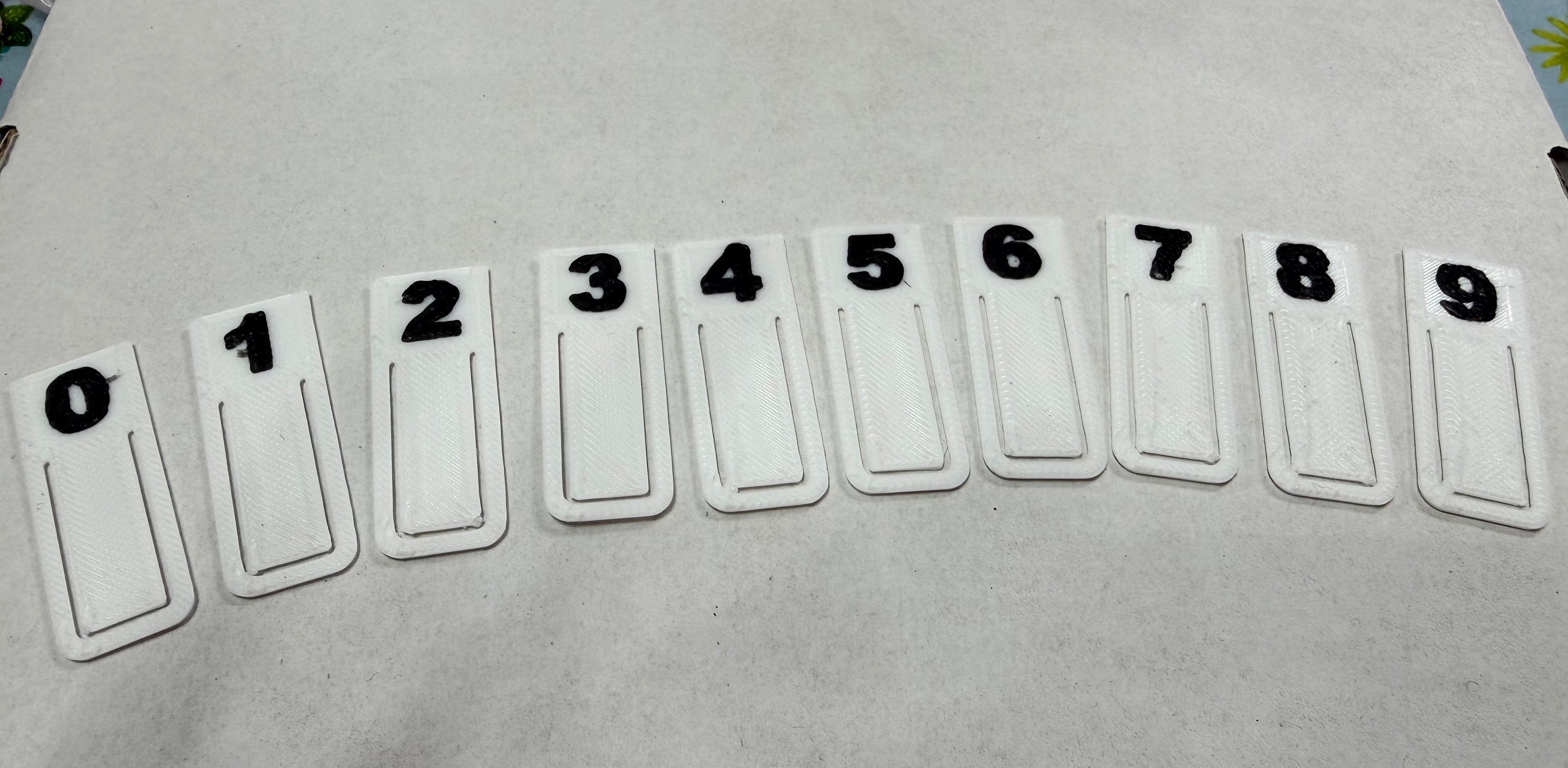 0 to 9 Paperclips set