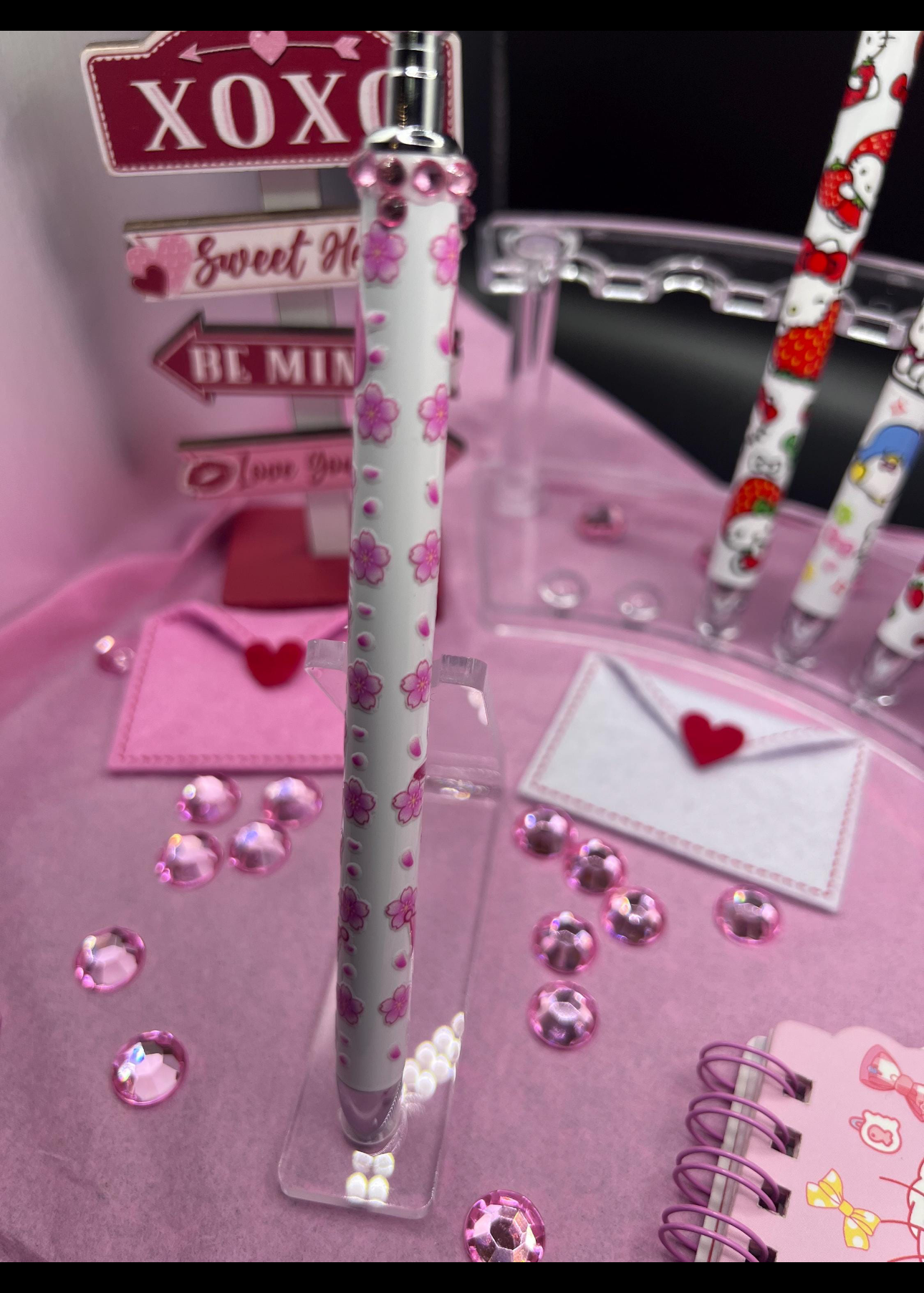 Blinged stylist gel pen with hello kitty and friends #64