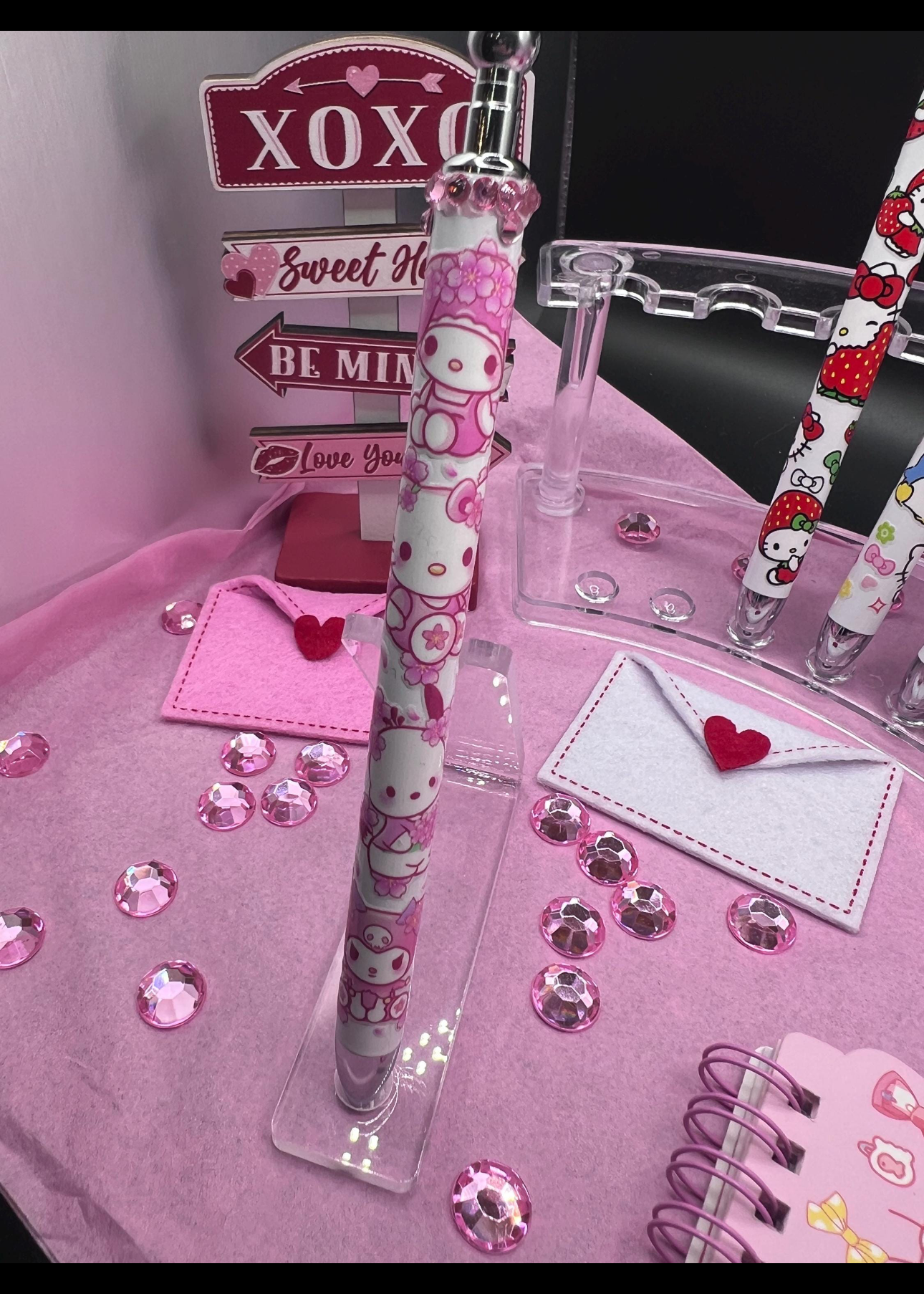 Blinged stylist gel pen with hello kitty and friends #64